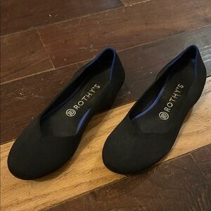 Rothy's Black and Blue Flats